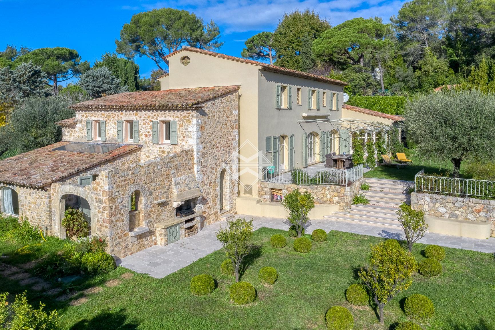 Sale Villa Valbonne - 6 Bedrooms - Provencal bastide . Ref 3338