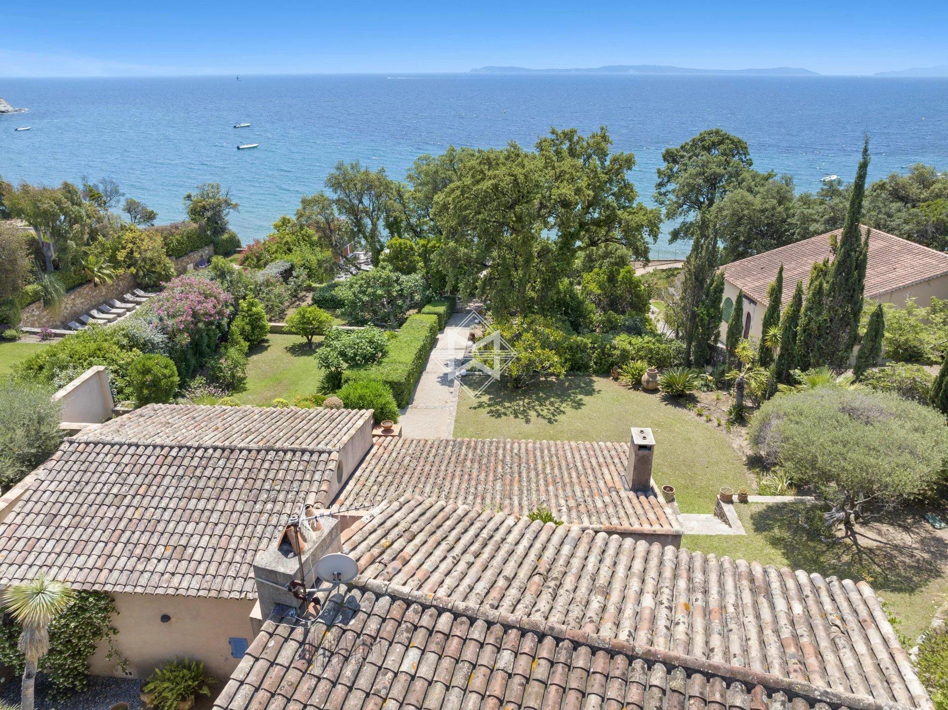 Sale Villa Rayol-Canadel-sur-Mer - 7 Bedrooms - Sea view - Waterfront ...